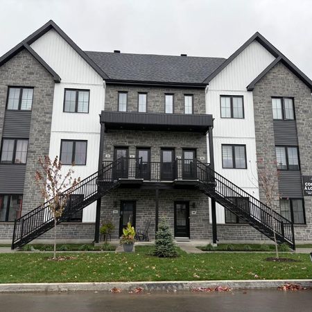 Beau et grand 5 1/2 à louer - Photo 3