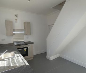 2 bedroom property to rent - Photo 4