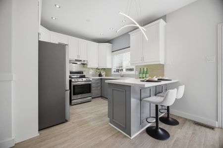 For Lease - 5 Westhampton Way, Hamilton, Ontario - Photo 2