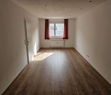 WG - TAUGLICH - Top sanierte 2 - Zimmer Wohnung mit Loggia - Foto 3