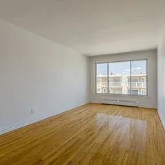 1 room apartment of 61m² in Montreal - Photo 2