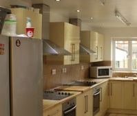 7 Bed terrace house, Beverley Road. - Photo 3