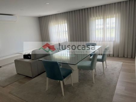 3 room luxury Apartment for rent in Amadora, Lisbon - Photo 5