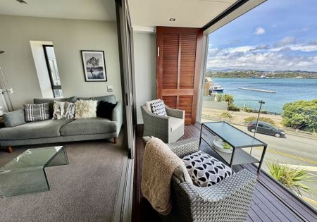 Two-Bedroom Waterfront Apartment - Photo 3