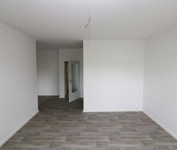 Schaumparty im modernen Wannenbad...helle 3-RW mit Wanne u. Balkon!!! - Photo 1