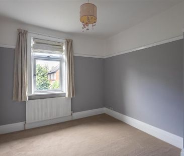 4 bedroom semi-detached house to rent - Photo 6