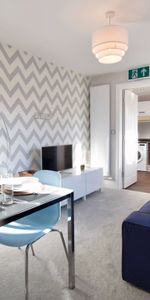 🌟Large Ensuite Room🌟 Bedroom C - Photo 3