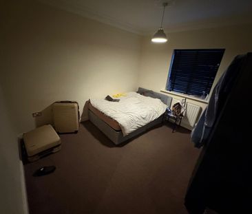 2 bed Apartment - To Let - Photo 2