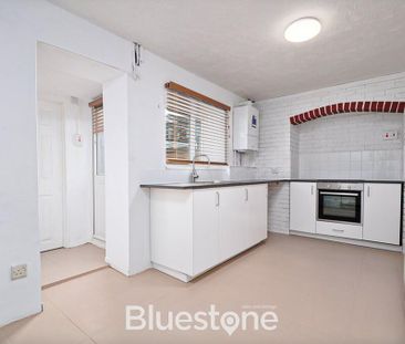 3 bedroom terraced house to rent - Photo 1