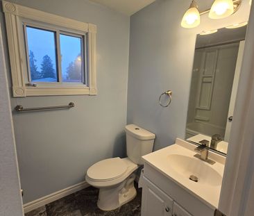 For Lease - 1073 Canfield Crescent, Woodstock, Ontario - Photo 5