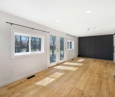 For Lease - 160 Duckworth Street, Barrie, Ontario - Photo 4