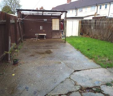 3 bedroom terraced house to rent - Photo 1
