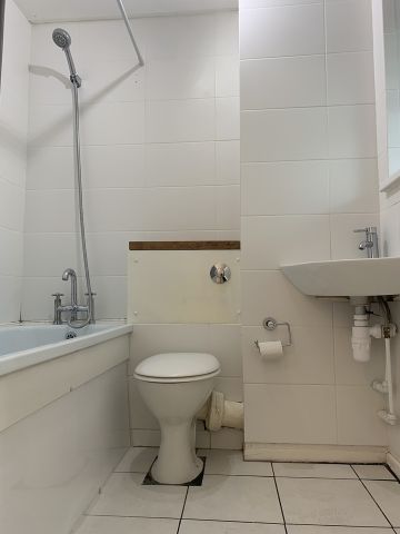 1 Bed Flat, Southwark Park Road, SE16 - Photo 5