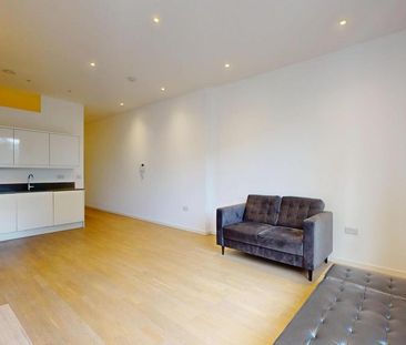 Studio to rent - Photo 1