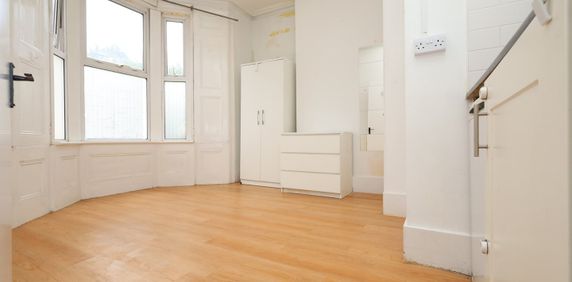 Studio Flat, Tynemouth Road, N15 - Photo 2