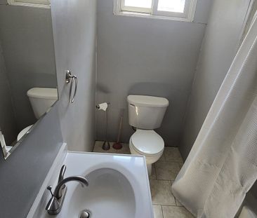 For Lease - 779 Whitman Crescent, Oshawa, Ontario - Photo 4