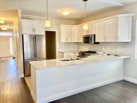 For Lease - 21 Stonecrest Boulevard, Quinte West, Ontario - Photo 2
