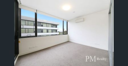 Modern Apartment Plus Study - Photo 2