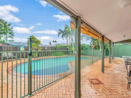 21 Pinon Close, Elanora QLD - Photo 1