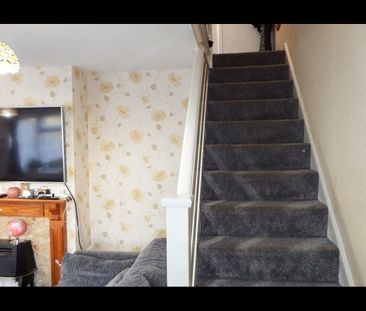 3 Bed Semi-Detached House, Blakesley Walk, LE4 - Photo 3