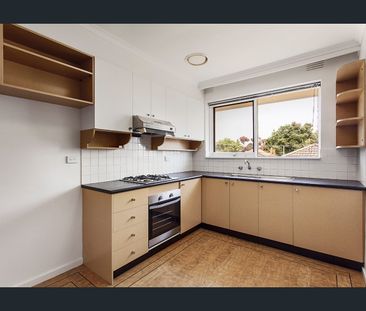 8/5 Walsh Street, Ormond, Vic 3204 - Photo 4