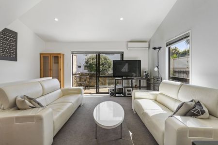 Furnished Townhouse - Secure Gated Community - Photo 3