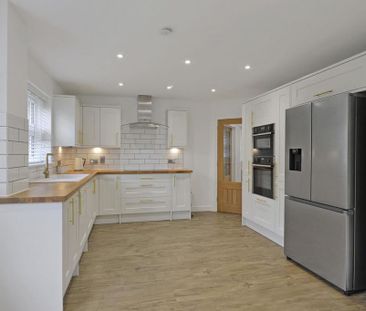 4 bedroom detached house to rent - Photo 5