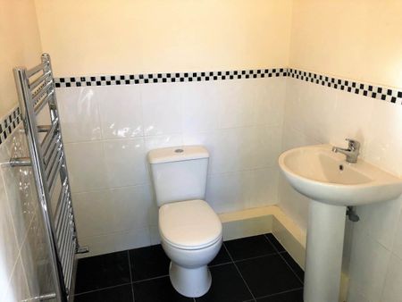 Hough Lane (room 1) , Bramley, Leeds - Photo 3