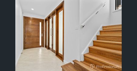 TWO BRAND NEW FOUR BEDROOM DUPLEXES SITUATED IN THE SOUGHT AFTER GLEN REGENT ESTATE! - Photo 4