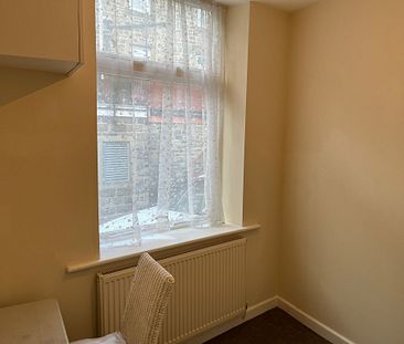 2 Bedroom Apartment on Brook Street, Barnoldswick - Photo 2