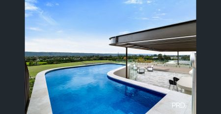 Luxury Living - Photo 3