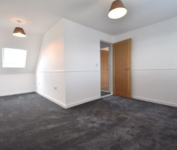 4 bedroom semi-detached bungalow to rent - Photo 5