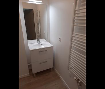 Location Appartement 3 pièces 72 m² SAINT-PIERRE-DES-CORPS - Photo 4