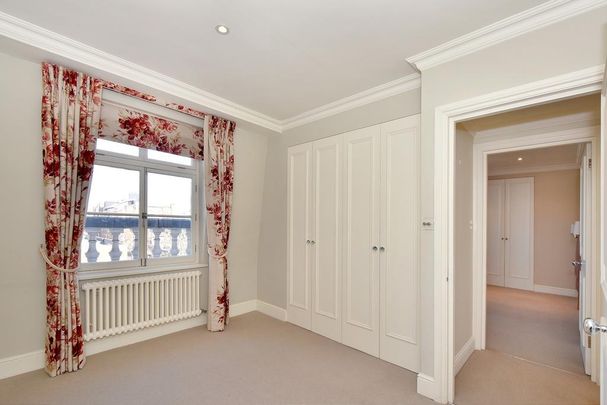 3 bedroom flat to rent - Photo 1