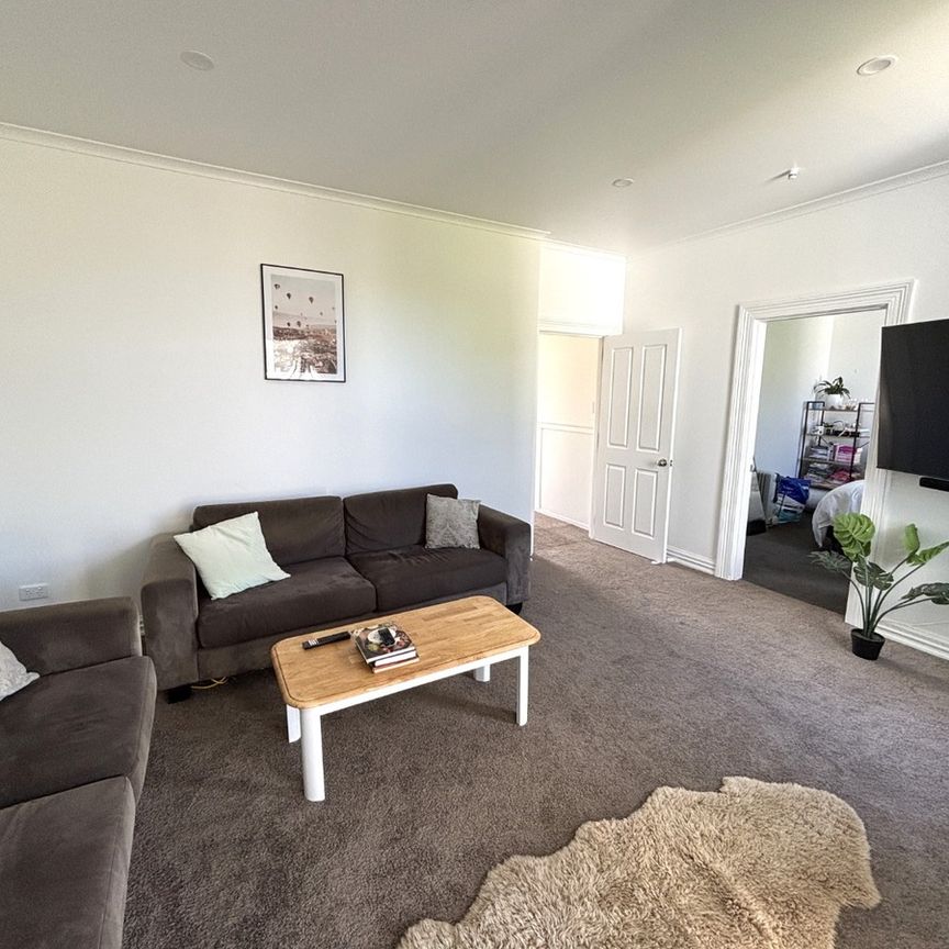 A Christmas Cracker - Photo 1