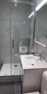 MODERN VUE IMPRENABLE SUR LES MONTAGNES - Photo 3