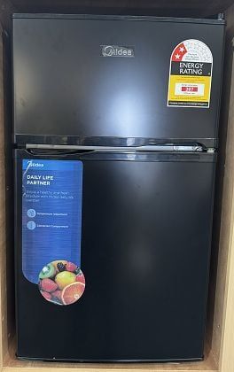 Prime Location Unit - Ideal for Singles or Couples - Photo 3