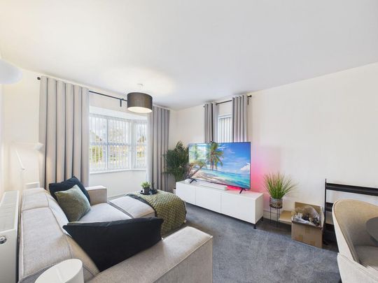 2 bedroom ground floor flat to rent - Photo 1