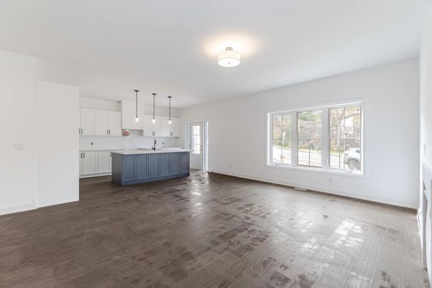 For Lease - 8 Santa Barbra Lane, Halton Hills, Ontario - Photo 1