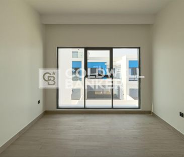 Landscaped Garden | Prime Location | Ready to Move - Photo 3