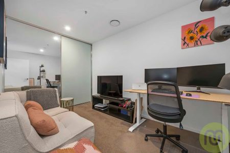 Stylish Ground Floor Two-Bedroom Apartment - Photo 5