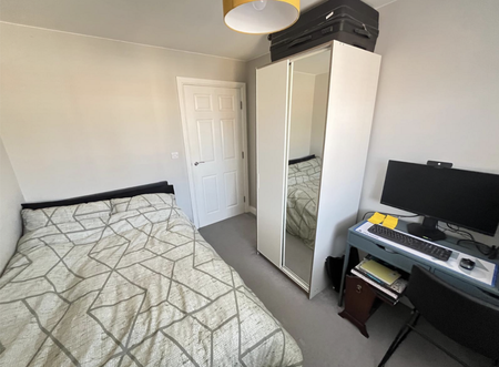 2 bedroom flat to rent - Photo 5