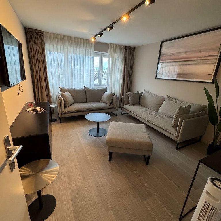 4.5 Zimmer, 90 m², 2. Stock - Photo 1