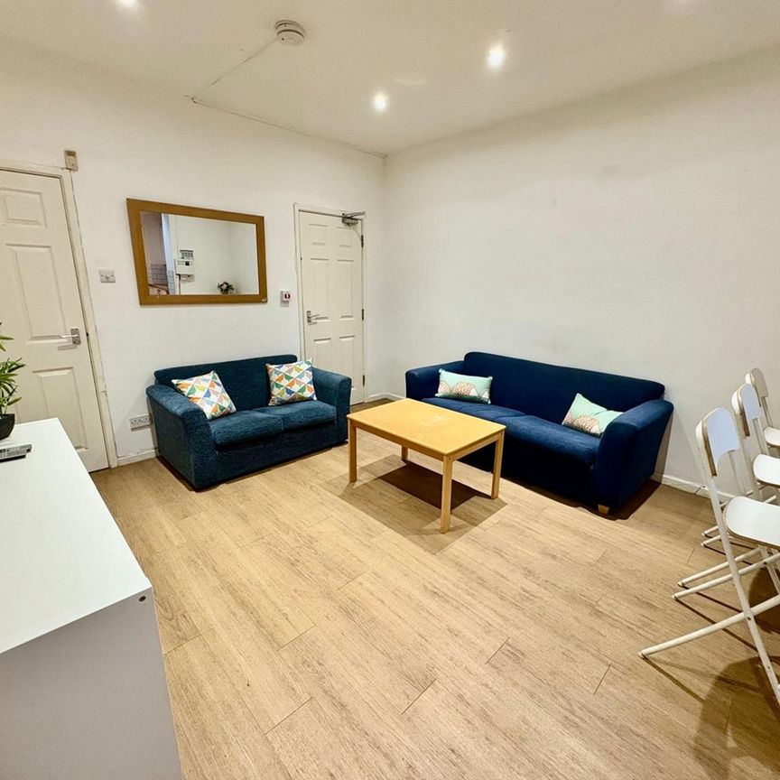 5 Bed Terraced House, Pomona Street, S11 - Photo 1