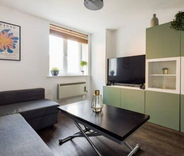 1 bedroom flat to rent - Photo 2