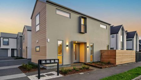 Modern New Townhouse in St Albans - Photo 4