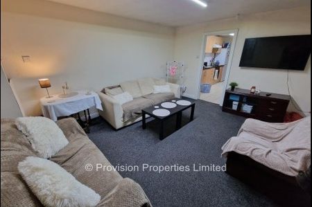 3 Bed Flats, Headingley, Leeds, LS6 - Photo 2