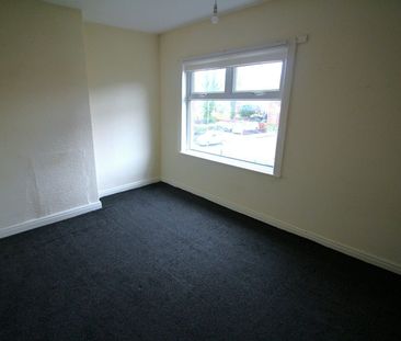 Terraced House to rent on - Photo 3