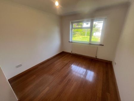 3 bedroom detached bungalow to rent - Photo 3
