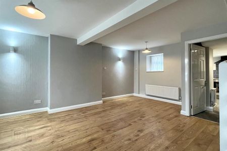 66 Old Carrick Road, Monkstown, Newtownabbey, BT37 0UG - Photo 2